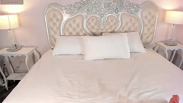 Snapshot of AmyColman_ chatting on February 13, 2026, 12:16 pm AmyColman online show from February 13, 2026, 12:16 pm