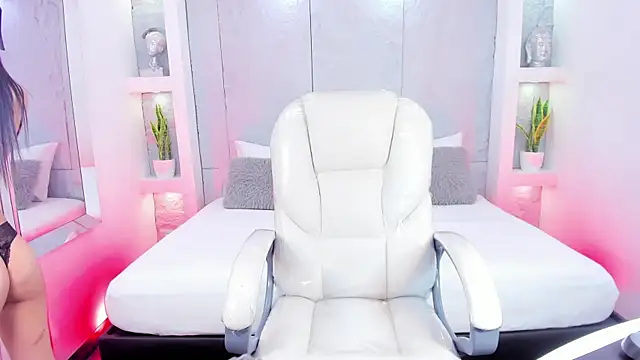 Snapshot of AmyColman_ chatting on November 12, 2025, 11:47 am AmyColman online show from November 12, 2025, 11:47 am