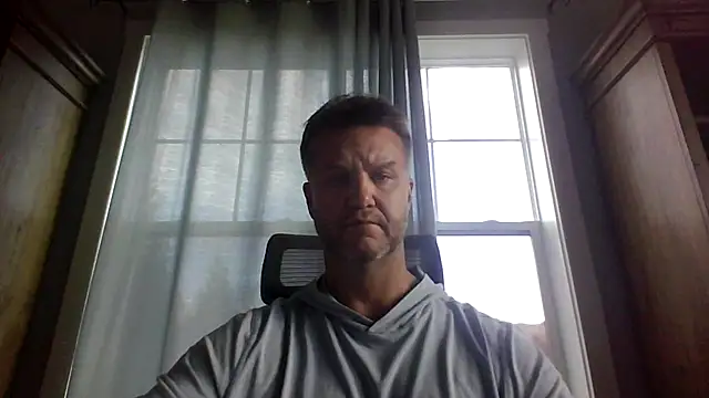 Snapshot of 45andfit1 chatting on October 27, 2025, 1:45 pm 45andfit1 online show from October 27, 2025, 1:45 pm