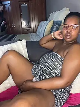 SweetCandy84 online show from November 20, 2025, 8:59 am