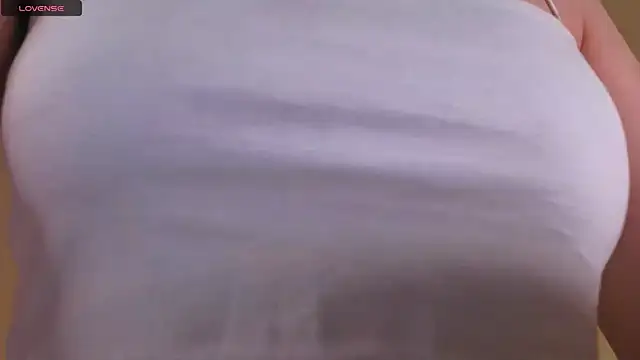 PollyRouge   online show from November 15, 2025, 2:10 pm