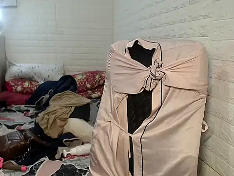 EmpressArci online show from October 24, 2025, 5:17 am