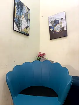 GiselleVice online show from December 17, 2025, 8:03 pm