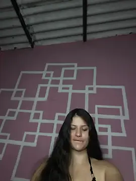 Esmesweet23 online show from November 21, 2025, 10:42 pm