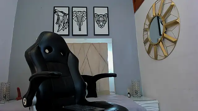 Snapshot of adams_bobby chatting on November 26, 2025, 2:28 pm adams bobby online show from November 26, 2025, 2:28 pm