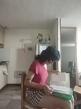 Neciaa online show from April 14, 2026, 10:15 pm