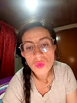 Valentina--1 online show from November 16, 2025, 1:21 am