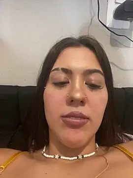 Snapshot of Lindagatha chatting on February 5, 2026, 10:38 pm Lindagatha online show from February 5, 2026, 10:38 pm