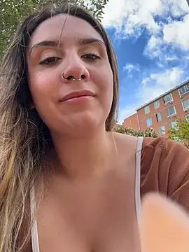 sarah honey   online show from May 18, 2026, 4:34 pm