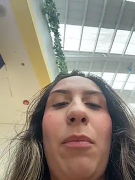 Snapshot of sarah_honey__ chatting on November 2, 2025, 3:28 pm sarah honey online show from November 2, 2025, 3:28 pm