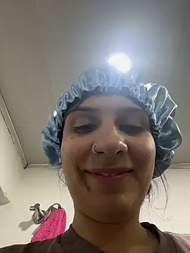 Snapshot of sarah_honey__ chatting on December 2, 2025, 3:19 am sarah honey online show from December 2, 2025, 3:19 am