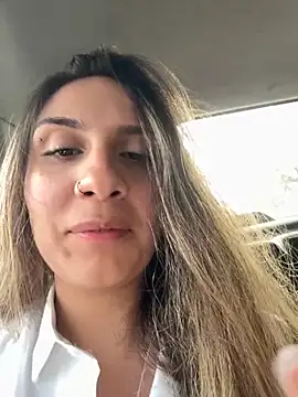 Snapshot of sarah_honey__ chatting on November 5, 2025, 1:36 pm sarah honey online show from November 5, 2025, 1:36 pm