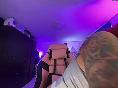 briannasteinn online show from March 12, 2026, 1:26 pm