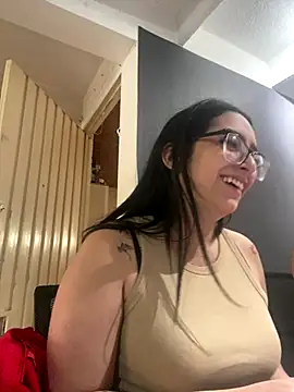 Kloe Novoa online show from November 8, 2025, 1:14 pm