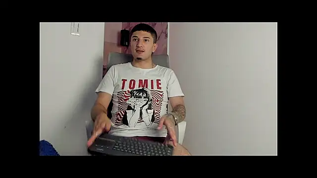 STEVEN STAR online show from October 30, 2025, 7:44 pm