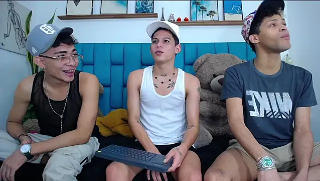 Hot Boys Latinos X online show from February 22, 2026, 5:14 pm