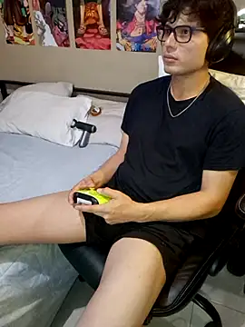 Ais B10 online show from April 17, 2026, 3:42 am