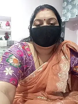 Best couple2001 online show from November 17, 2025, 3:05 pm