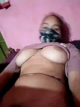 Poonam12A online show from February 19, 2026, 10:18 pm