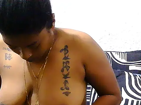 DOVE85 online show from November 22, 2025, 12:26 pm