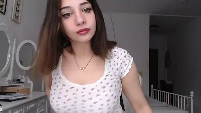 Snapshot of bellefleurrr chatting on June 3, 2026, 6:58 am bellefleurrr online show from June 3, 2026, 6:58 am