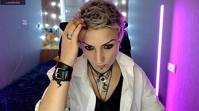 Sweet-n-Strong online show from November 24, 2025, 7:30 am