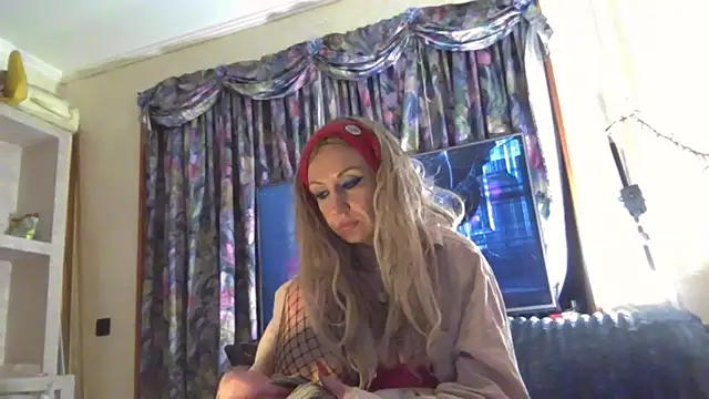 LilaniLoverx online show from April 21, 2026, 1:53 am