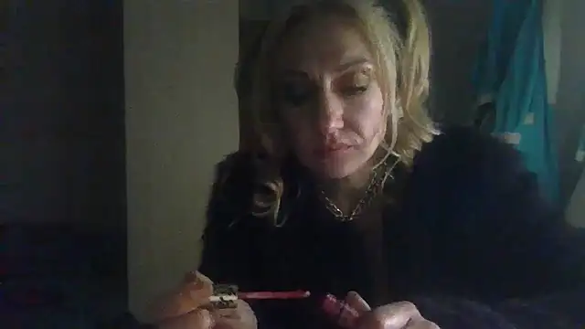 Snapshot of LilaniLoverx chatting on November 4, 2025, 11:52 pm LilaniLoverx online show from November 4, 2025, 11:52 pm