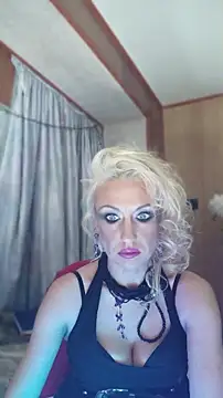 Snapshot of LilaniLoverx chatting on May 26, 2026, 12:42 am LilaniLoverx online show from May 26, 2026, 12:42 am