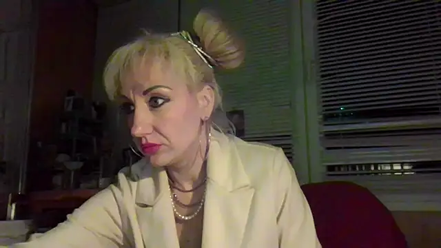 Snapshot of LilaniLoverx chatting on May 2, 2026, 9:09 pm LilaniLoverx online show from May 2, 2026, 9:09 pm