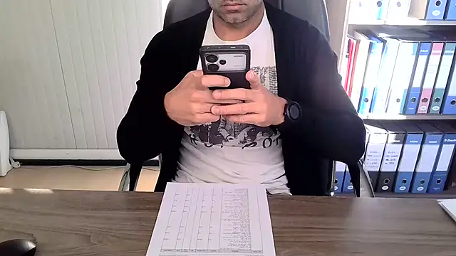 Evasionee online show from November 10, 2025, 7:35 am