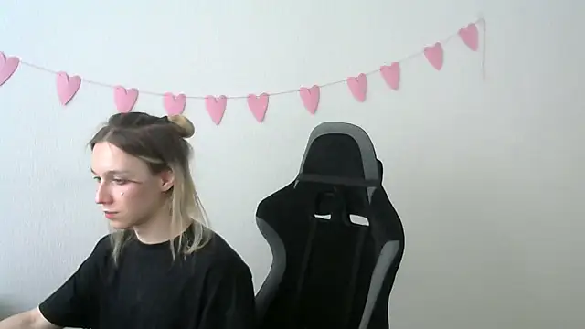 icebenz online show from April 2, 2026, 12:12 pm