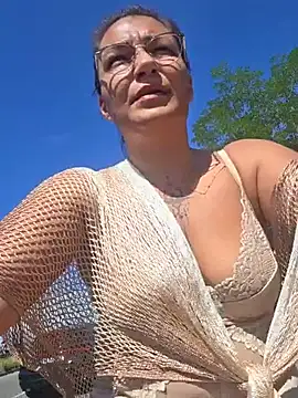 Snapshot of Hausverbot3 chatting on July 13, 2026, 2:05 pm Hausverbot3 online show from July 13, 2026, 2:05 pm