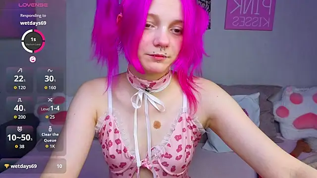 KittieHeart online show from April 4, 2026, 2:51 am