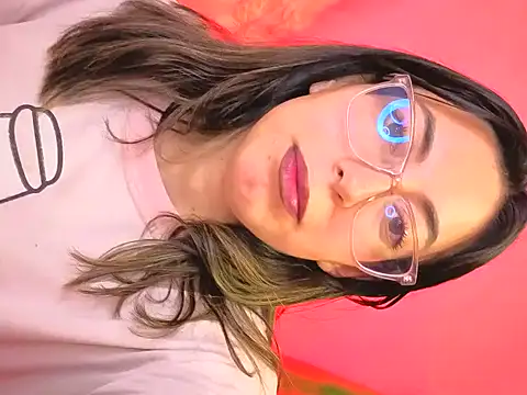 zylla storn online show from December 17, 2025, 8:19 am