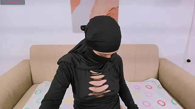 Snapshot of Lailaa_lush chatting on April 9, 2026, 6:41 am Lailaa lush online show from April 9, 2026, 6:41 am