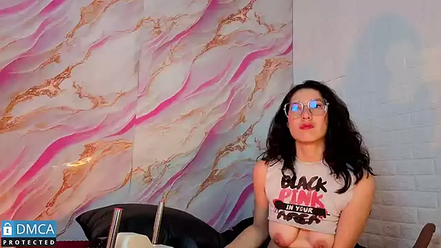 eva delight  online show from May 15, 2026, 11:47 pm