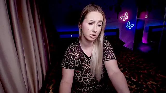 Blonde Miss online show from April 15, 2026, 10:54 am