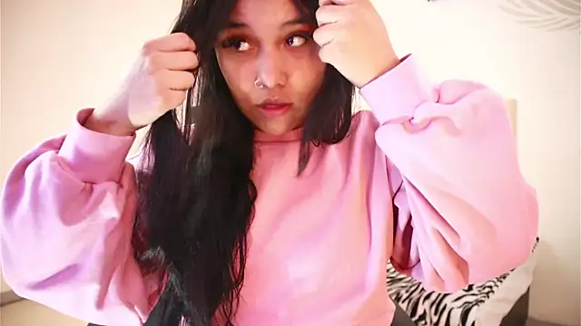 Isabelle Lane online show from November 22, 2025, 12:26 pm