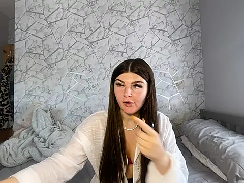 rosie-hipstergal online show from June 25, 2026, 9:14 am