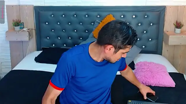 Snapshot of Tribilin_ht chatting on February 12, 2026, 8:52 pm Tribilin ht online show from February 12, 2026, 8:52 pm