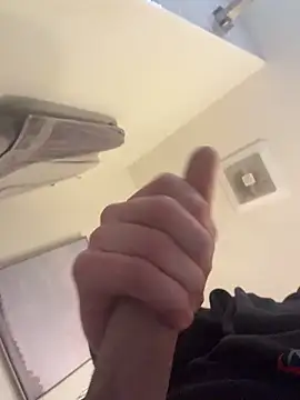 slimshadypt2 online show from April 10, 2026, 6:53 am