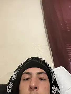 Snapshot of slimshadypt2 chatting on December 21, 2025, 5:58 pm slimshadypt2 online show from December 21, 2025, 5:58 pm