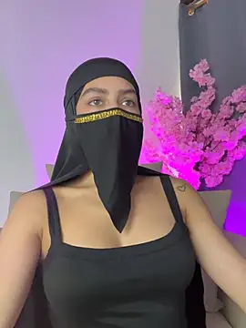 shaima   online show from April 16, 2026, 9:04 pm