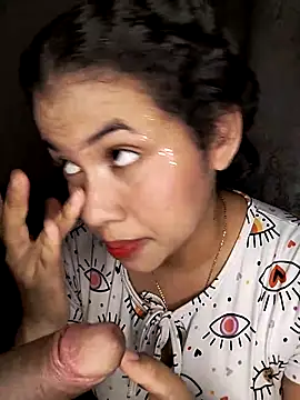 Snapshot of pretty_eliza chatting on October 29, 2025, 3:38 am pretty eliza online show from October 29, 2025, 3:38 am