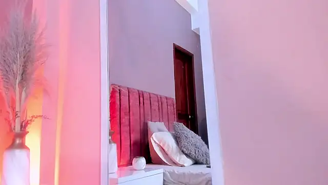 KeimyWilde online show from February 10, 2026, 6:18 pm