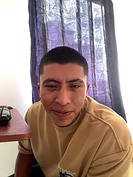 maruquint28 online show from November 10, 2025, 6:13 pm