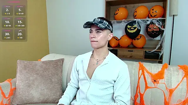 MatheoMontclair online show from November 5, 2025, 2:09 pm