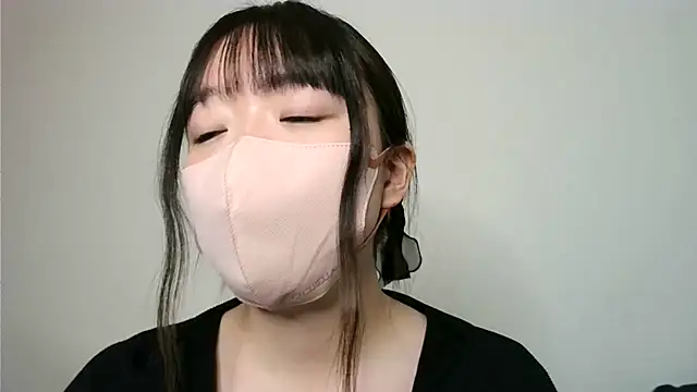 yua chan00 online show from November 7, 2025, 1:26 pm