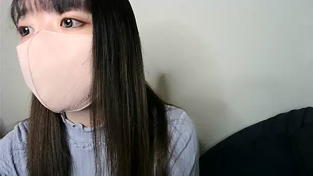 yua chan00 online show from December 3, 2025, 4:06 pm